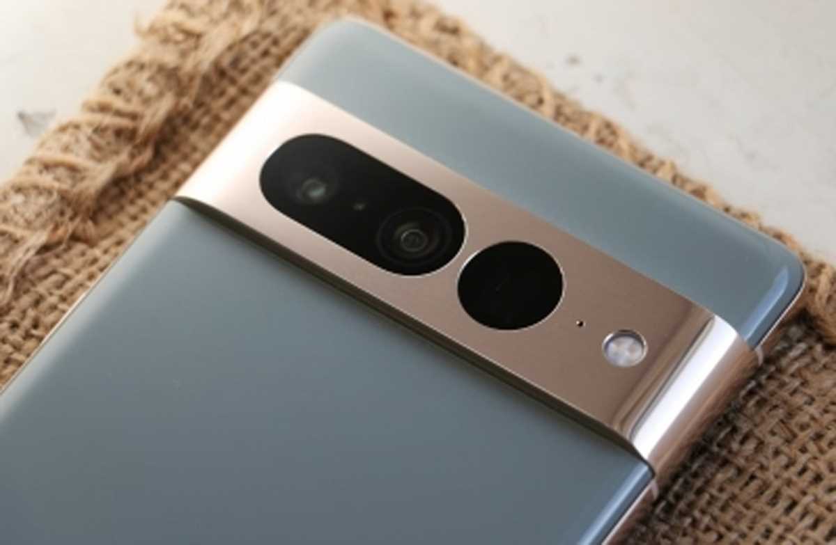 पिक्सल 8 प्रो में अपने पूर्ववर्ती की तुलना में कम कव्र्ड स्क्रीन होगी